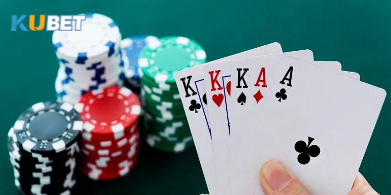 Bộ bài Poker Stud 5 Lá có thể xếp hạng từ yếu đến mạnh